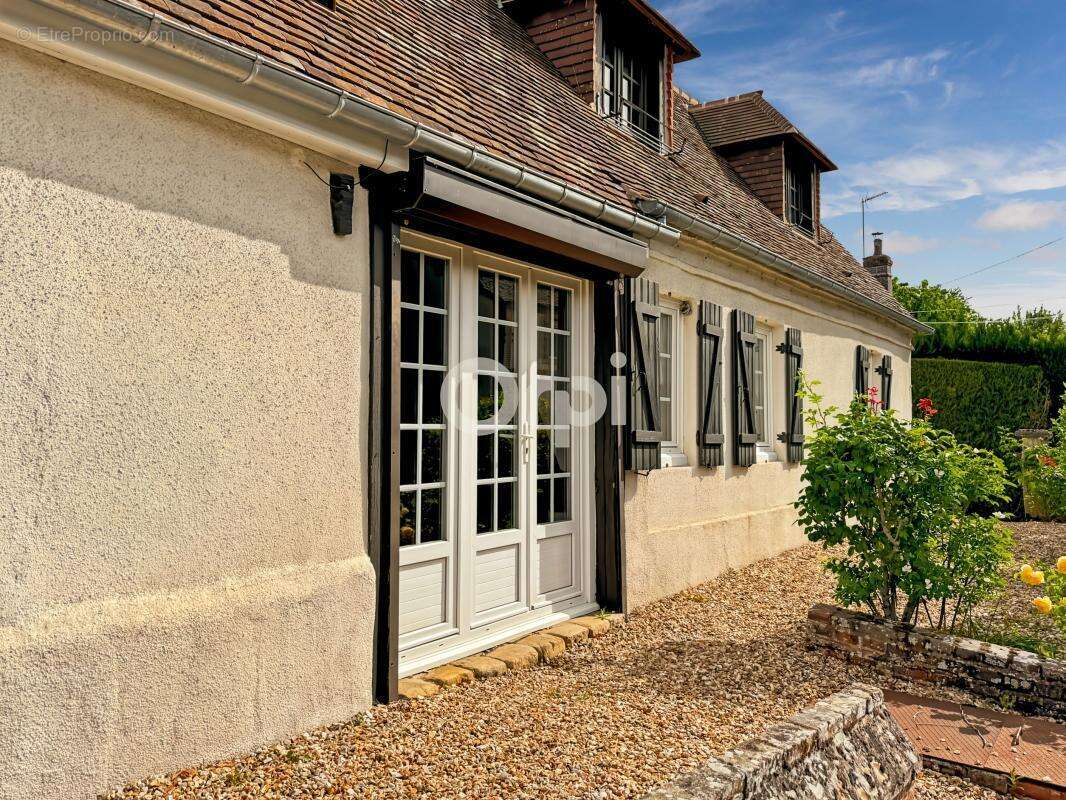 Élégante maison normande – Charme et authenticité à La Vieille-Lyre - photo 2