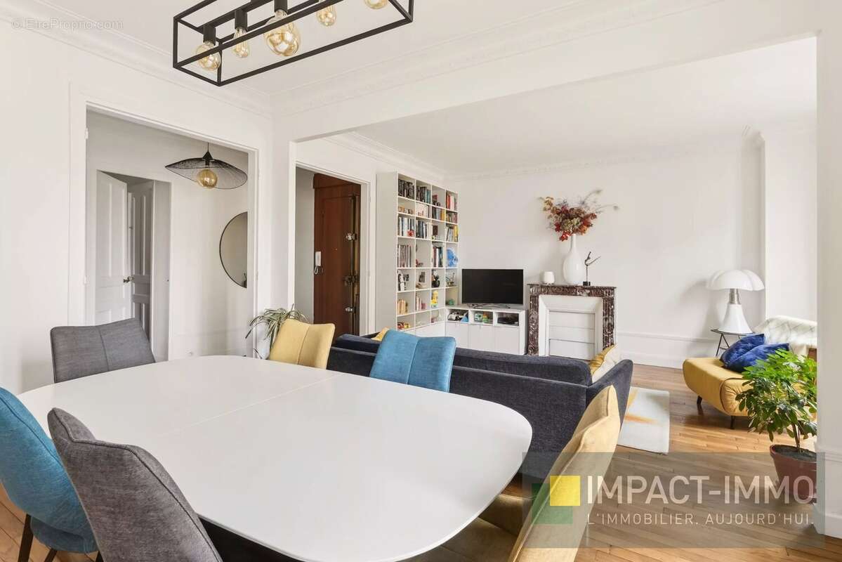 Appartement à COURBEVOIE