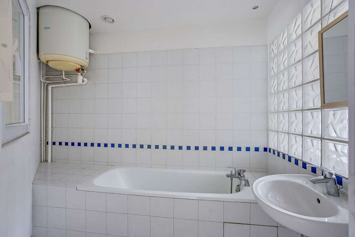 Appartement à PARIS-19E