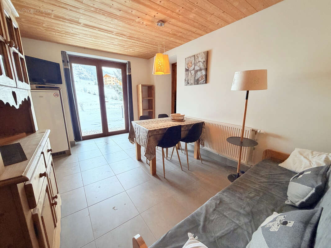 Appartement à ALBIEZ-MONTROND