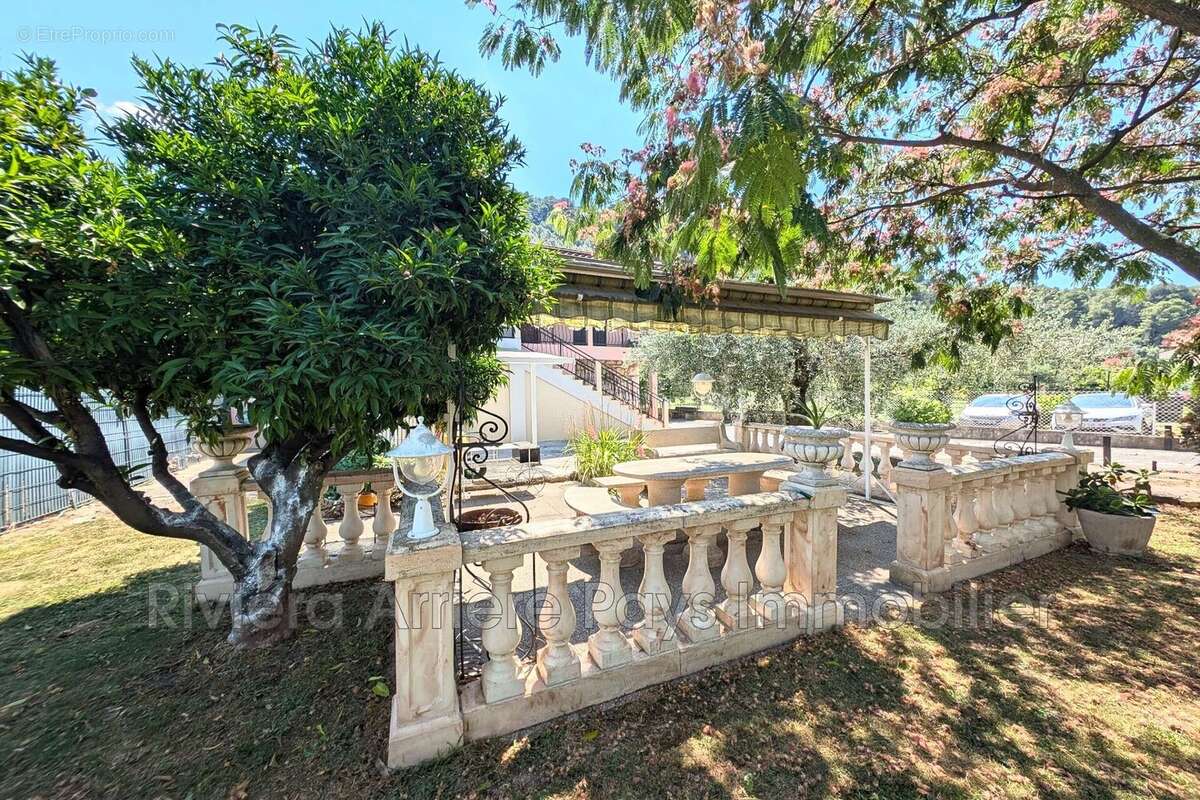 Maison 198 m² à Saint-Martin-Du-Var  - photo 8