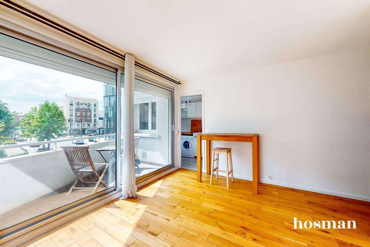 Appartement à LA GARENNE-COLOMBES