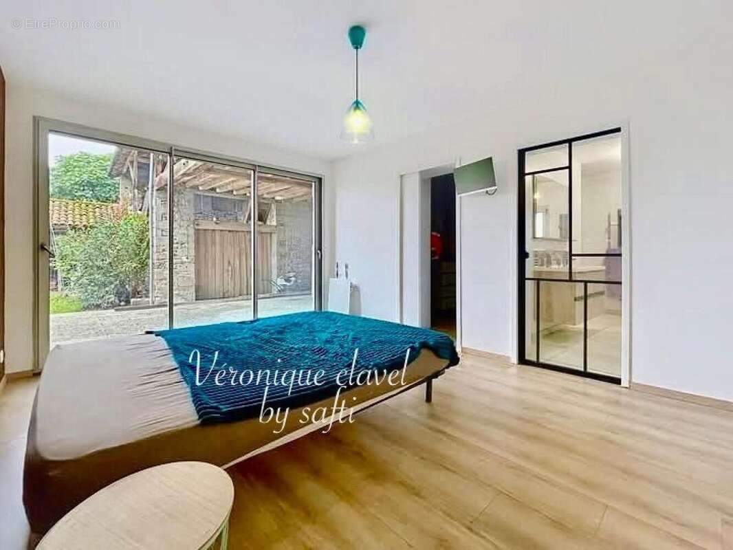 Maison 136 m² à Labroquere  - photo 4