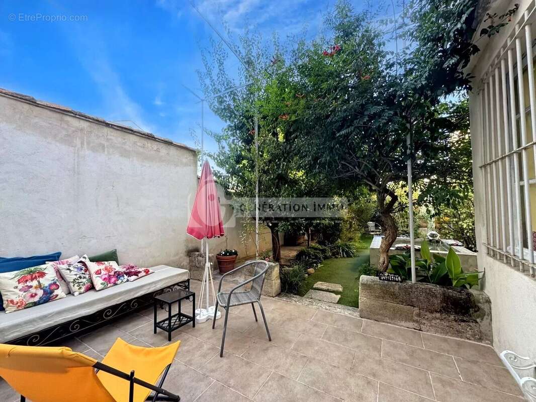 Maison à CHATEAURENARD