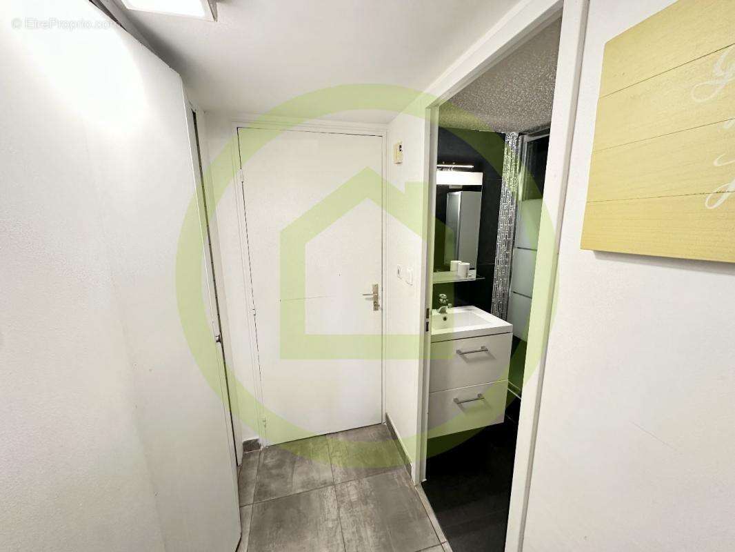 Appartement à SAINT-CYR-SUR-MER