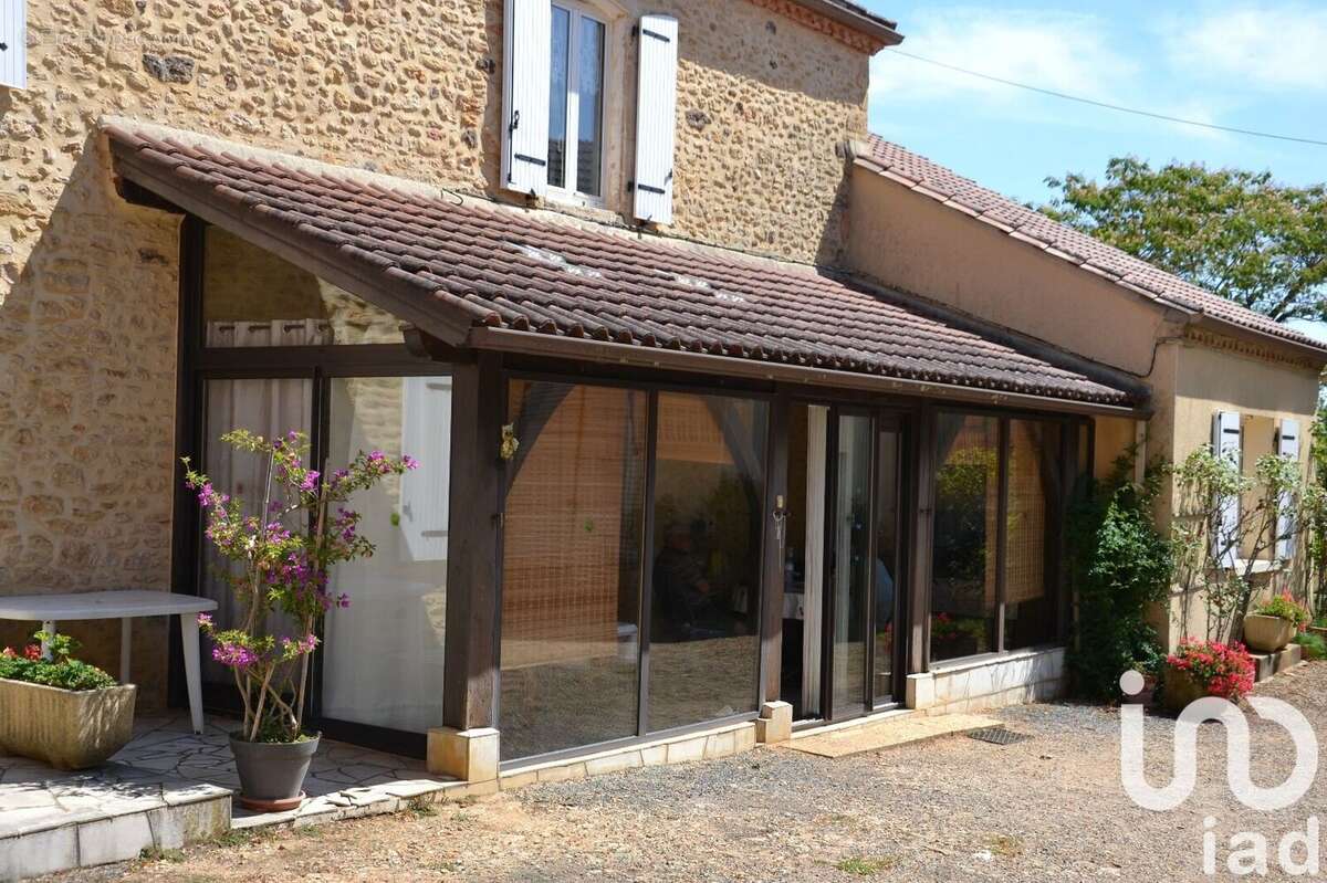 Maison 220 m² à Limeuil  - photo 8