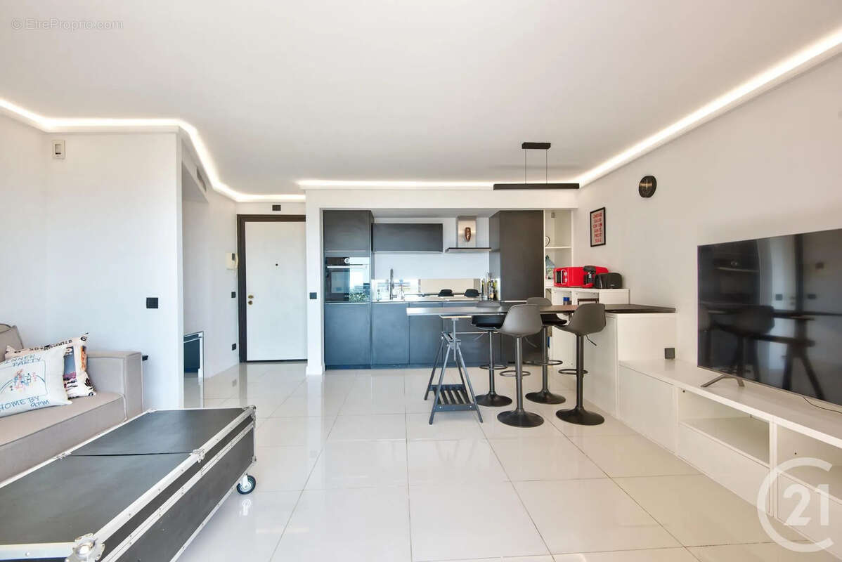 Appartement à CAP-D'AIL