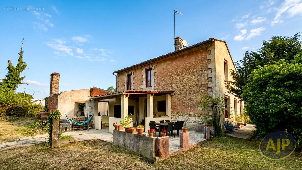 Maison pierre, 5 chambres et 1 bureau, Cussac le vieux ! - photo 5