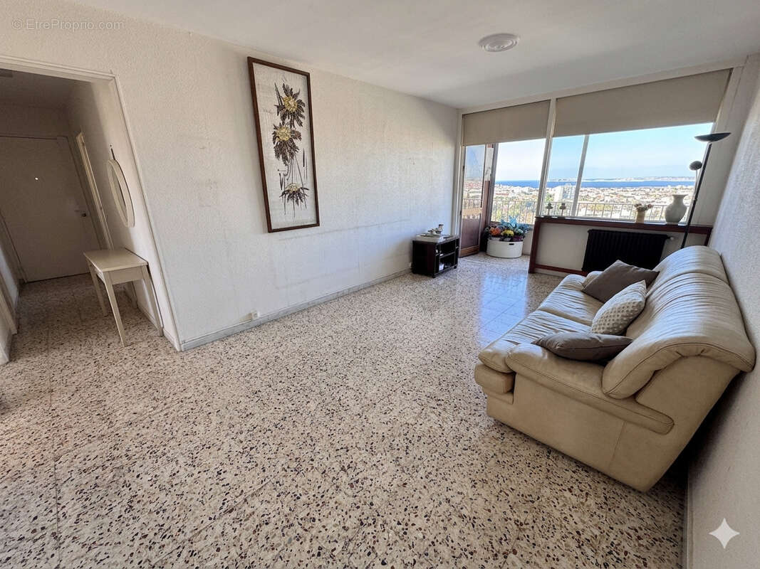 Appartement à MARSEILLE-9E