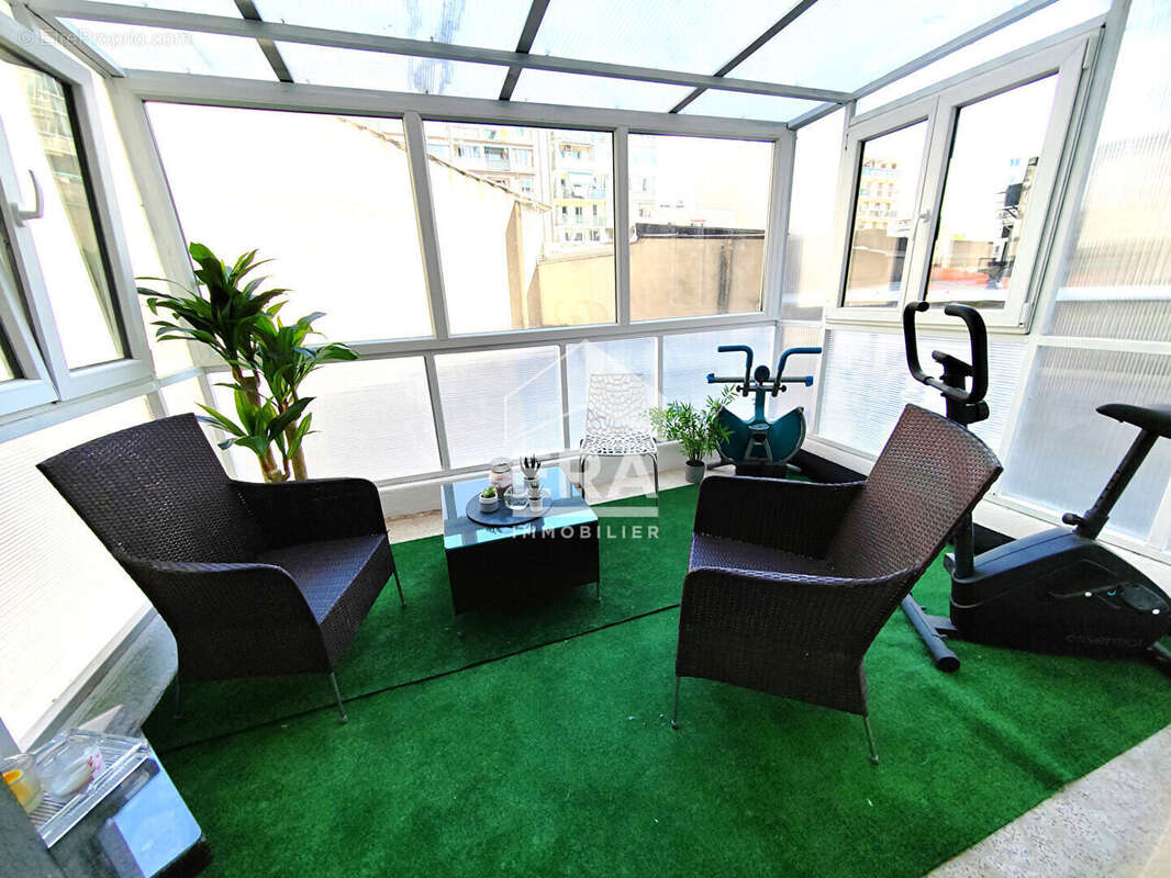 Appartement à MARSEILLE-5E