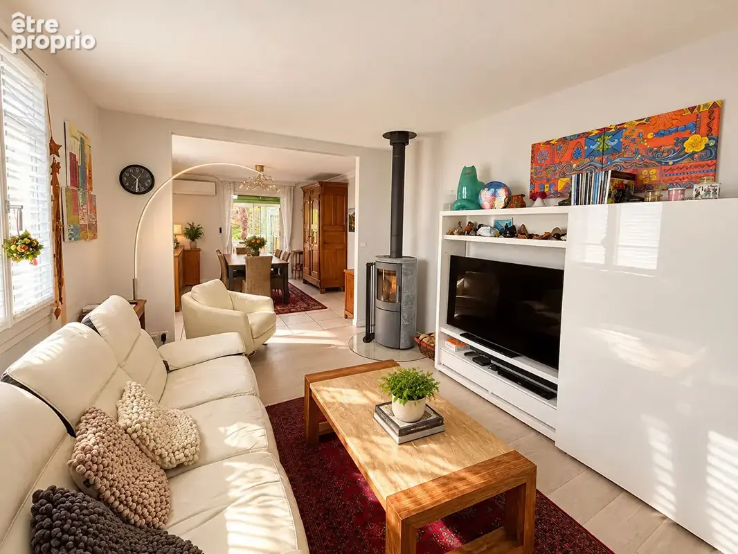 Royat - Maison avec panorama, jardin, terrasses et spa / 7 Pièces principales / 185 m² / Parcelle 942 m² - photo 6