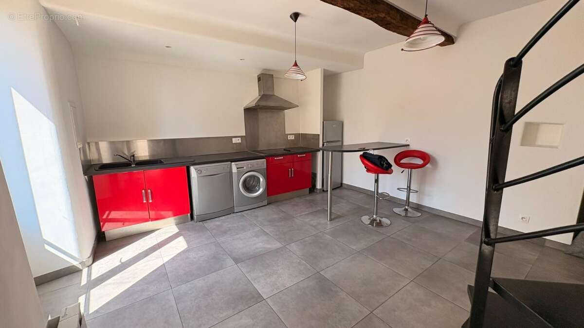 Maison 3 pièces / 78.43 m² / 90 000 EUR / SAINT-ETIENNE-LES-ORGUES - photo 3