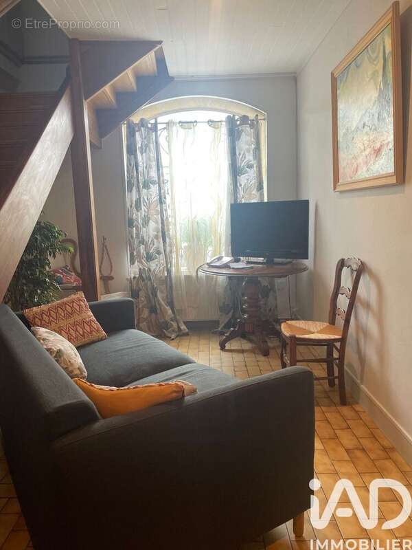 Maison 222 m² à Lamothe-Montravel  - photo 7