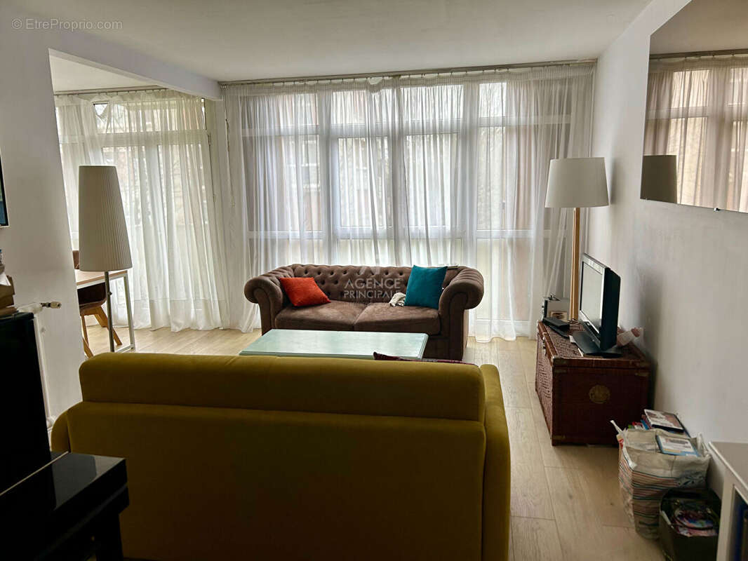 Appartement  4 pièce(s) - Chateau - seine hippodrome - photo 3