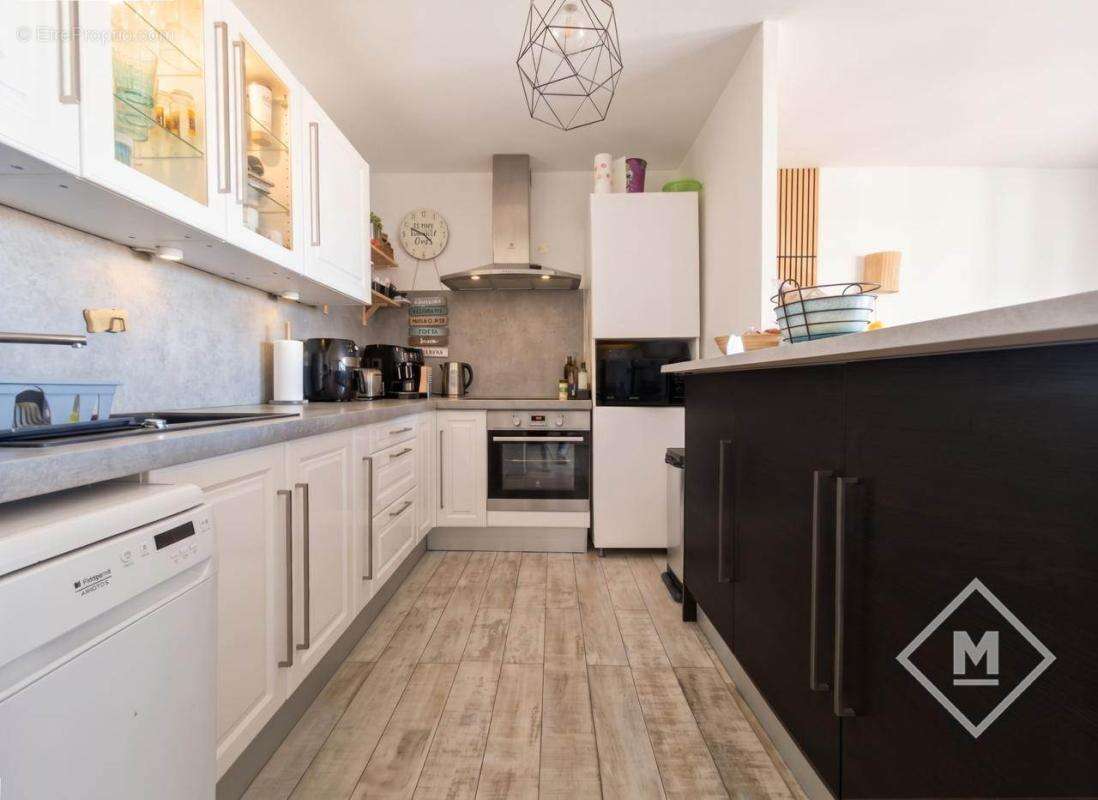 Appartement à MARSEILLE-8E