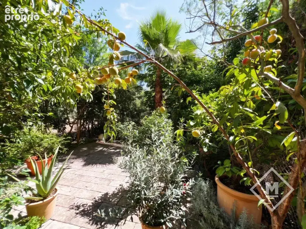 T2 Jardin Privatif parking 220000€ 13012 Marseille - photo 4