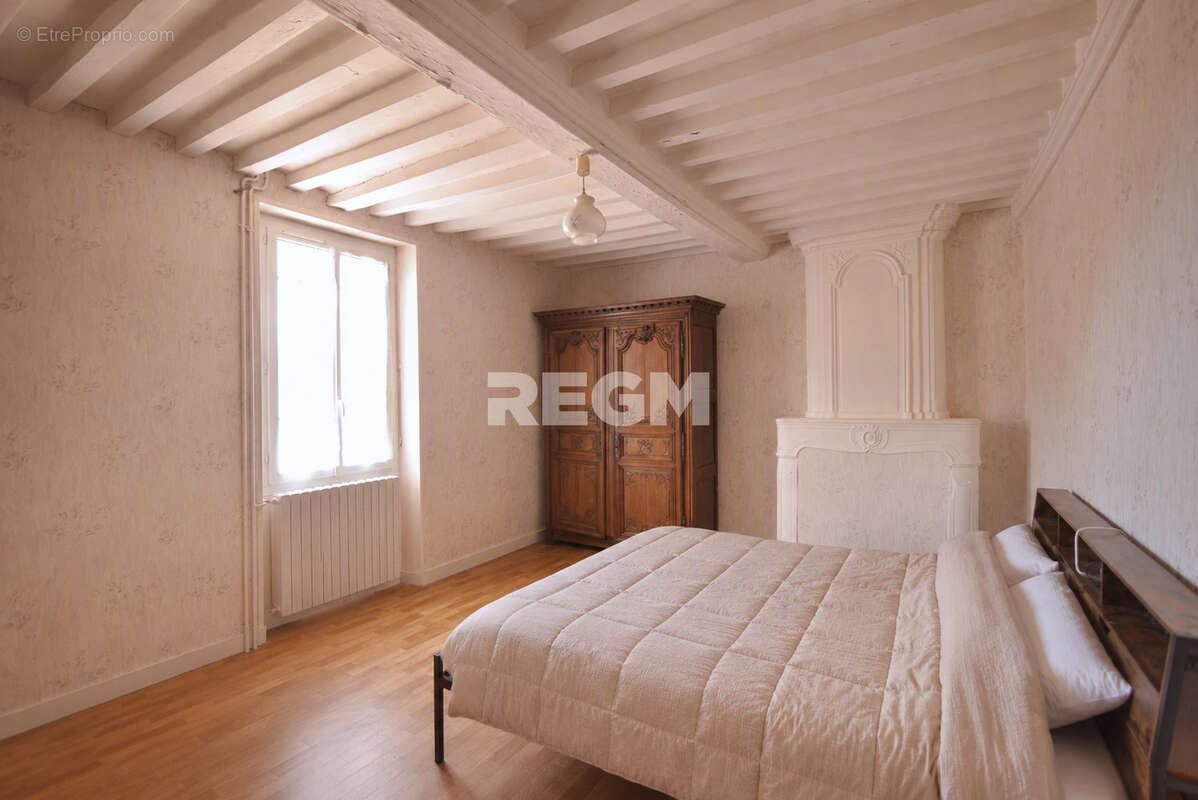 Exclusivité : Maison 3 chambres de 106m2 + 2 granges aménageables sur 1637m2 de terrain - photo 6