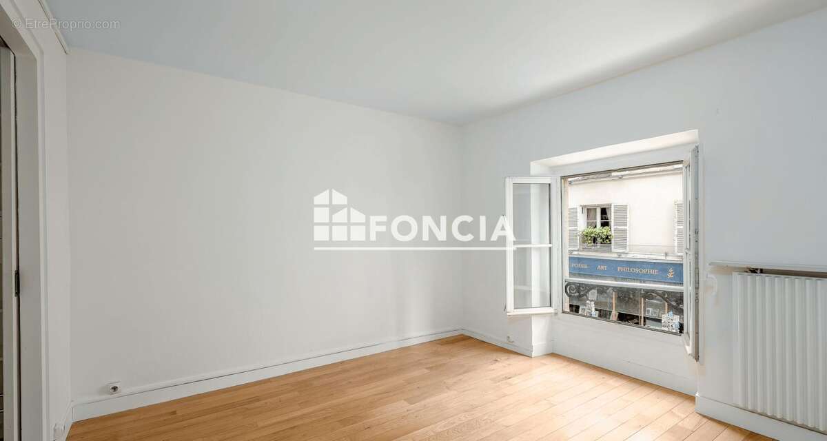 Place de l'odeon - photo 10