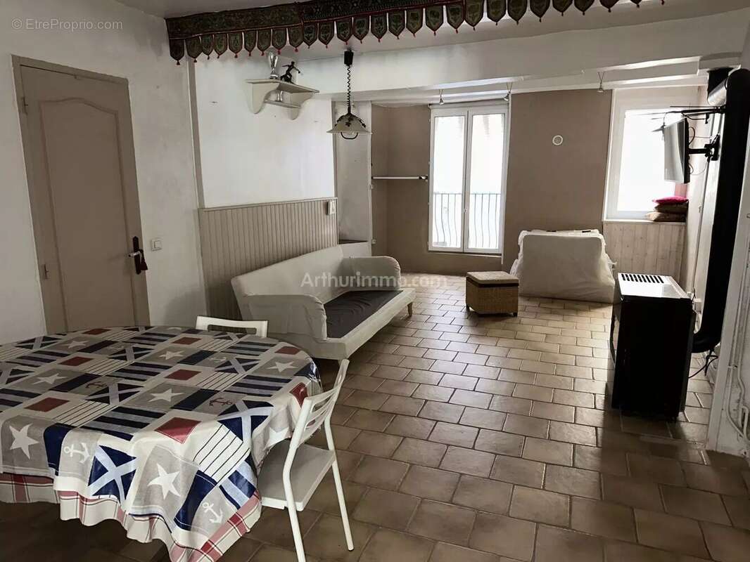 Appartement à SAINT-ANDRE-LES-ALPES