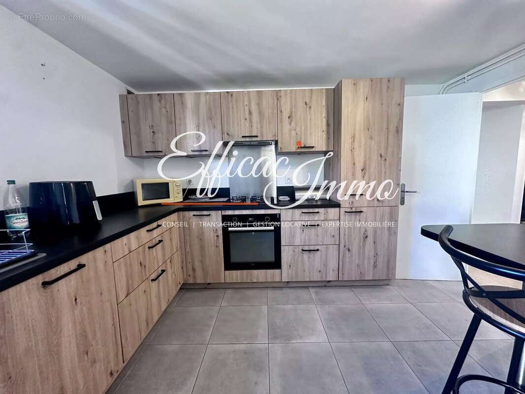 Villa 3 faces entièrement rénovée avec piscine - photo 3