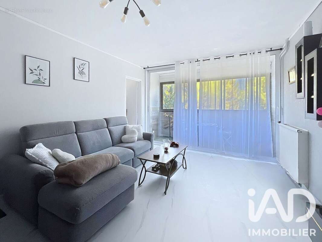 Appartement 88 m² à Apt  - photo 2