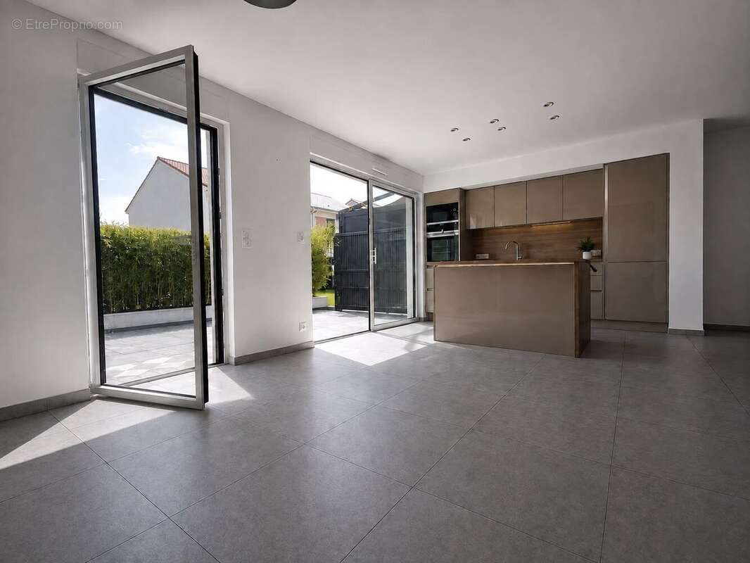 Maison 92 m² à Woippy  - photo 4