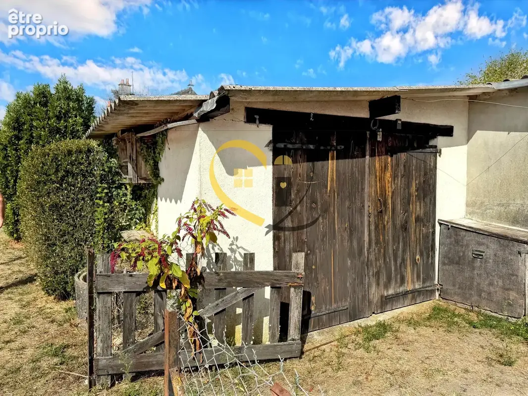 Maison de village avec grand terrain et dépendances à Selles-Saint-Denis - photo 16