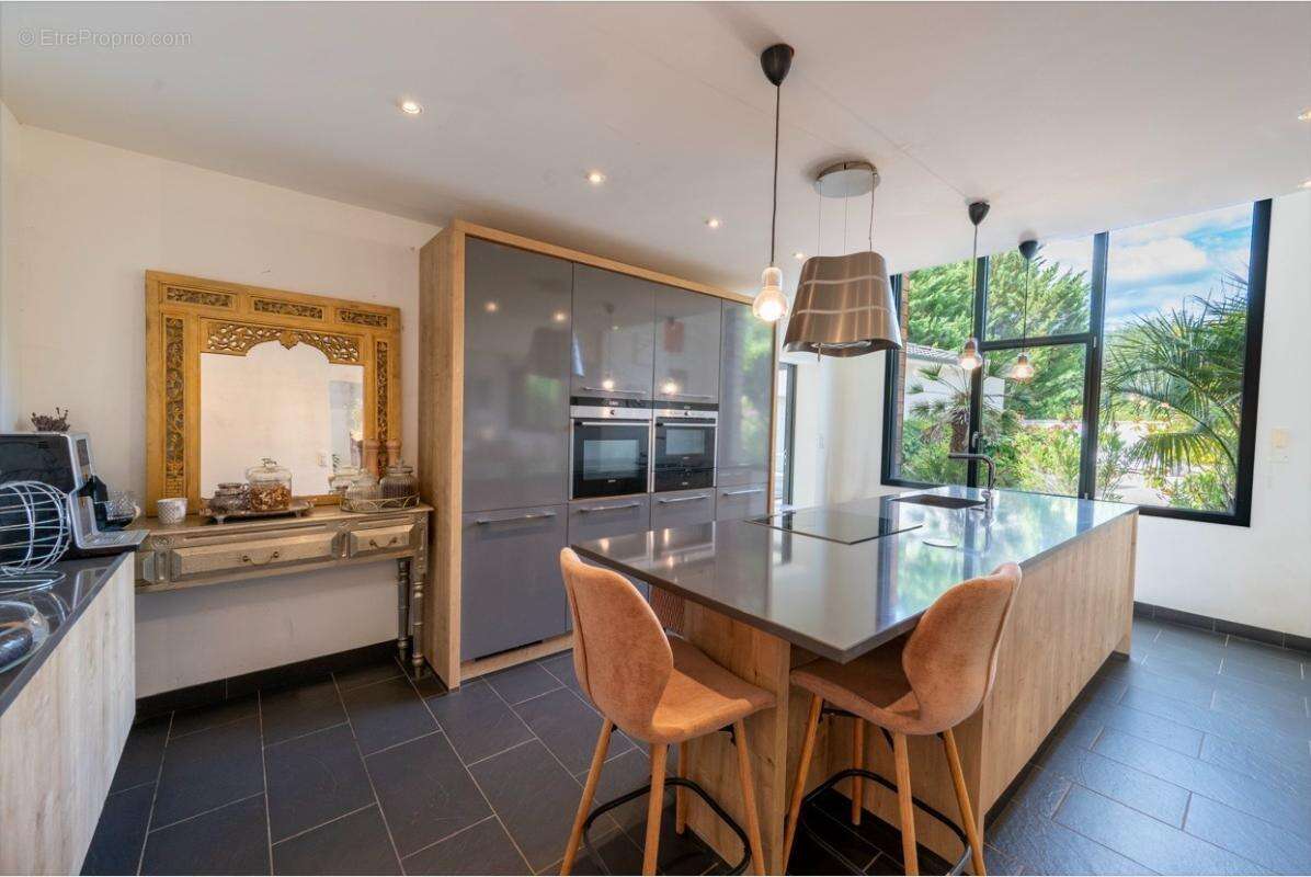 Maison Auriac Du Perigord 8 pièce(s) 243.76 m2 - photo 6