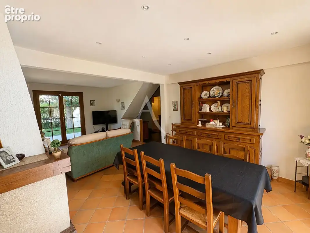 Maison familiale de 110 m² avec 4 chambres et beau terrain de 445 m² - photo 8