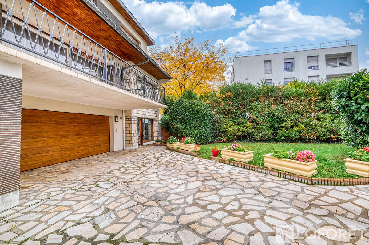 Maison à LIVRY-GARGAN