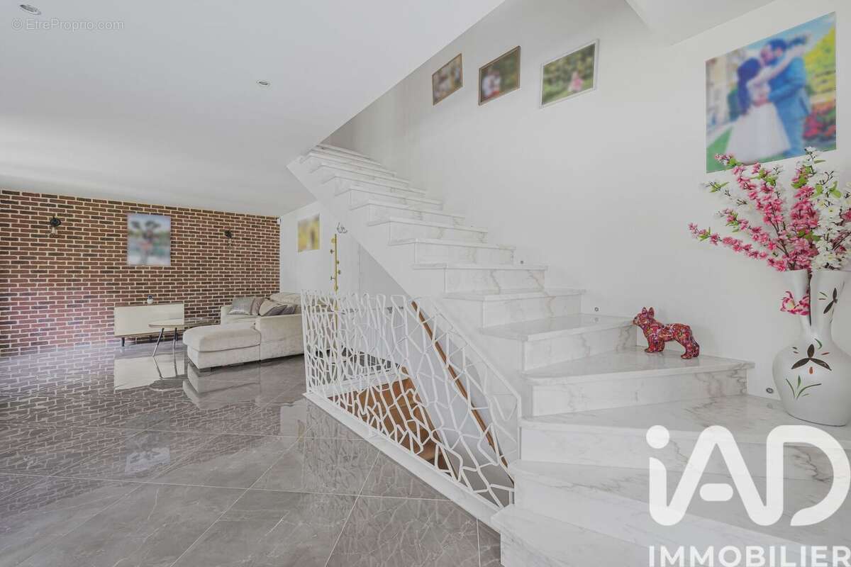 Photo 9 - Maison à NANTERRE