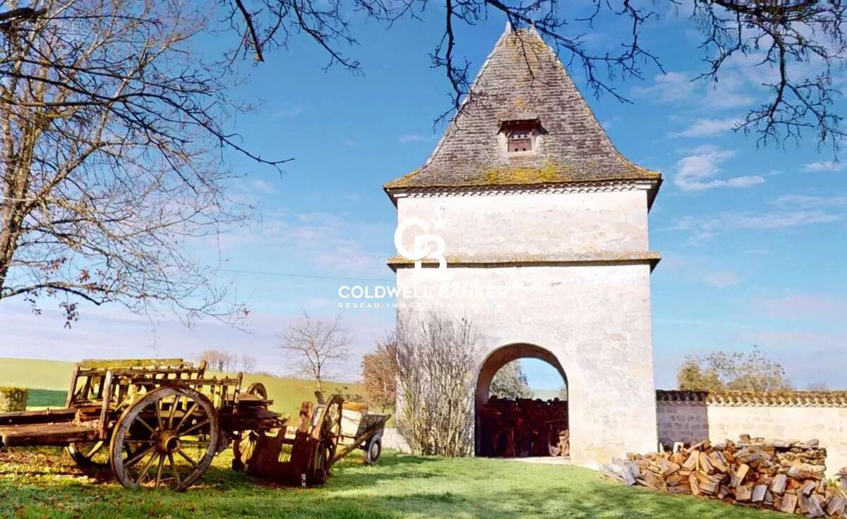 Maison à MONTAIGU-DE-QUERCY