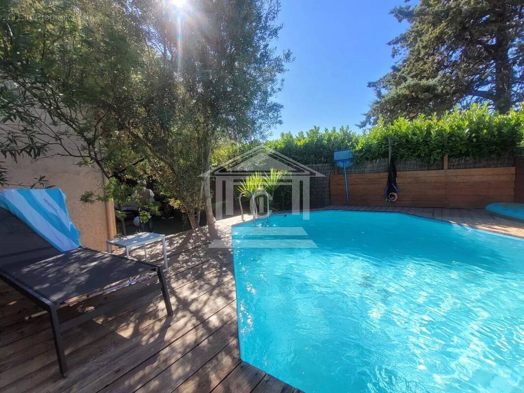 Maison à TOURRETTES