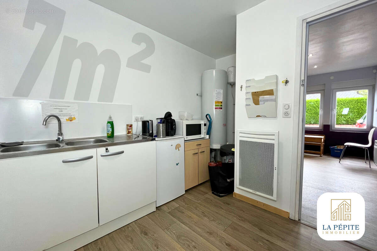 Commerce à FEIGNIES