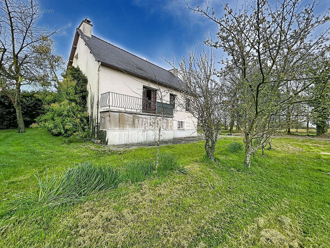 Maison à SAINT-PIERRE-DE-PLESGUEN