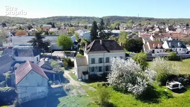 MARCOUSSIS - Propriété de type F7 - 246 m2 hab - Jardin d'env. 2 100 m2 - Grange - photo 16
