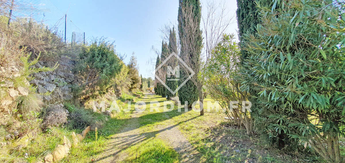 Maison à LE CASTELLET