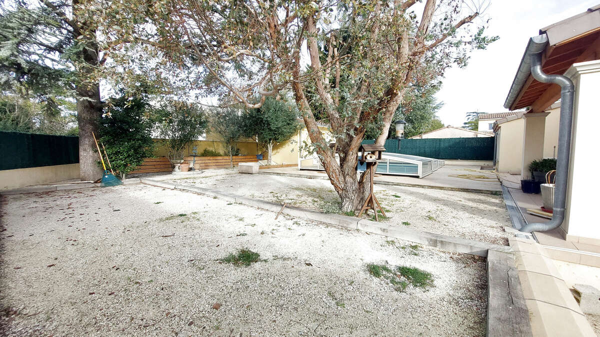 Maison à MONTELIMAR