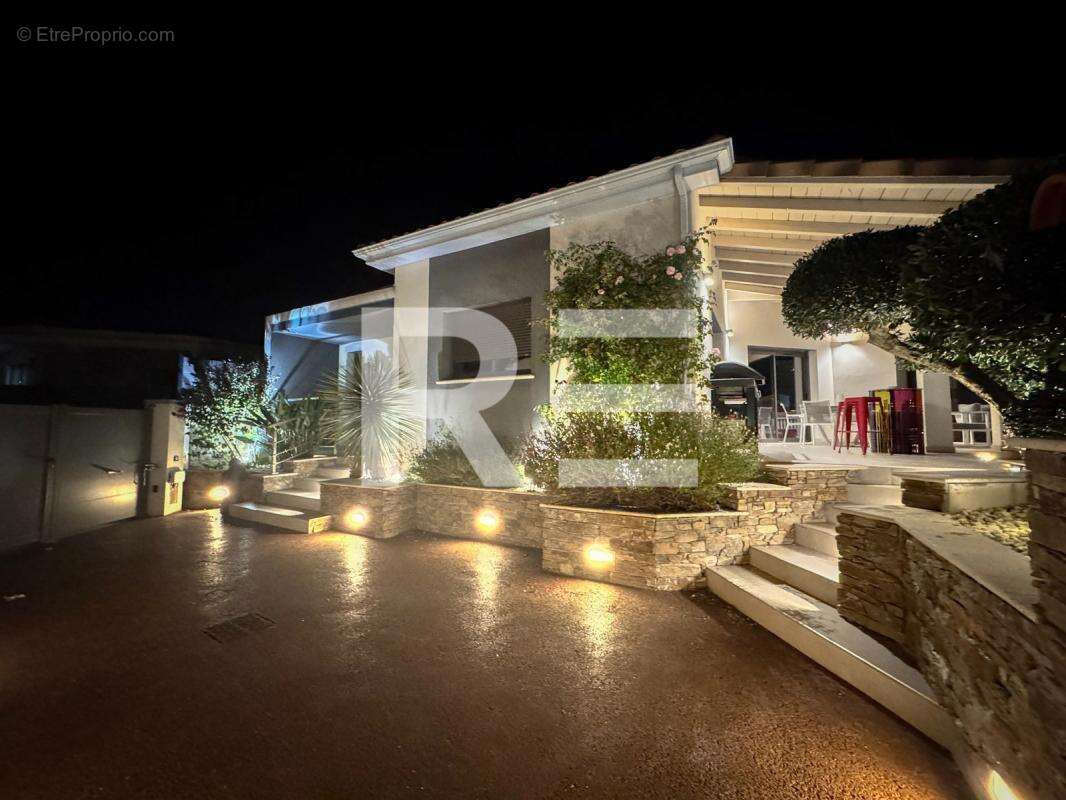 Maison à SAINT-GILLES