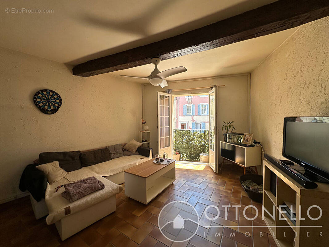 Maison à ROQUEBRUNE-SUR-ARGENS