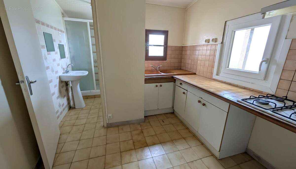 Maison 40 m² à Mongaillard  - photo 4