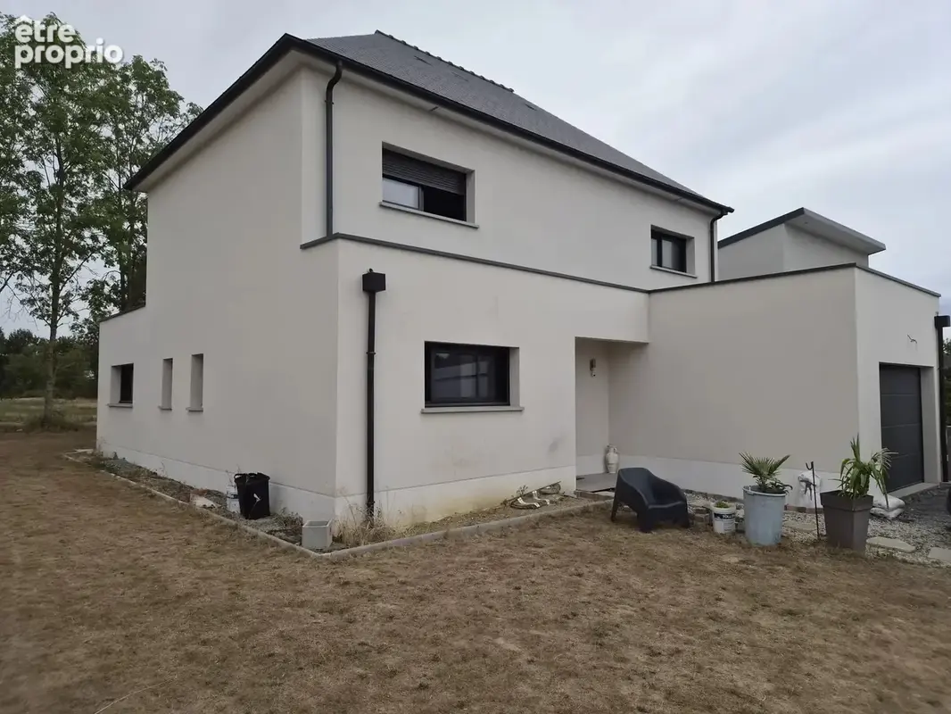 Maison à LOUVIGNE