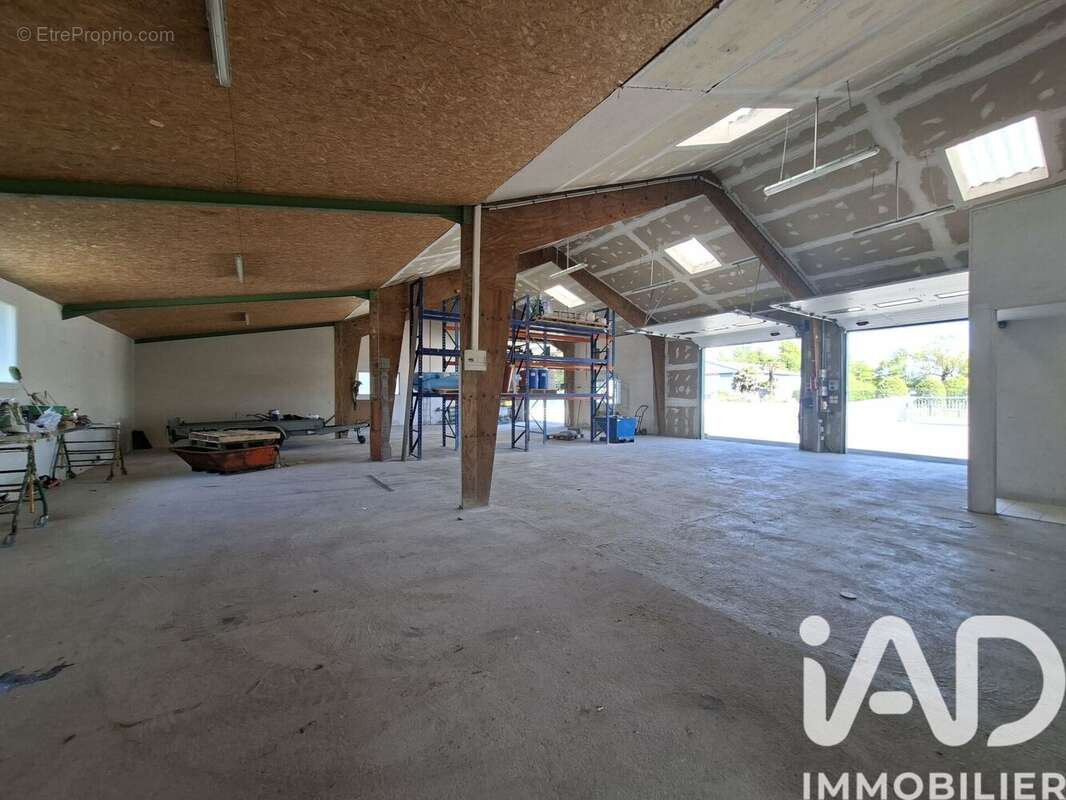 Appartement 400 m² à Kermaria-Sulard  - photo 9