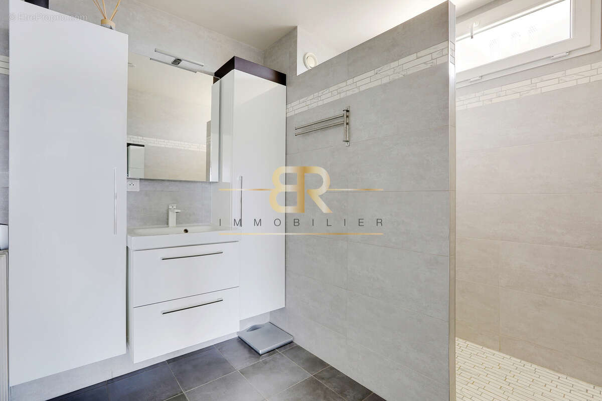 Appartement à PARIS-9E