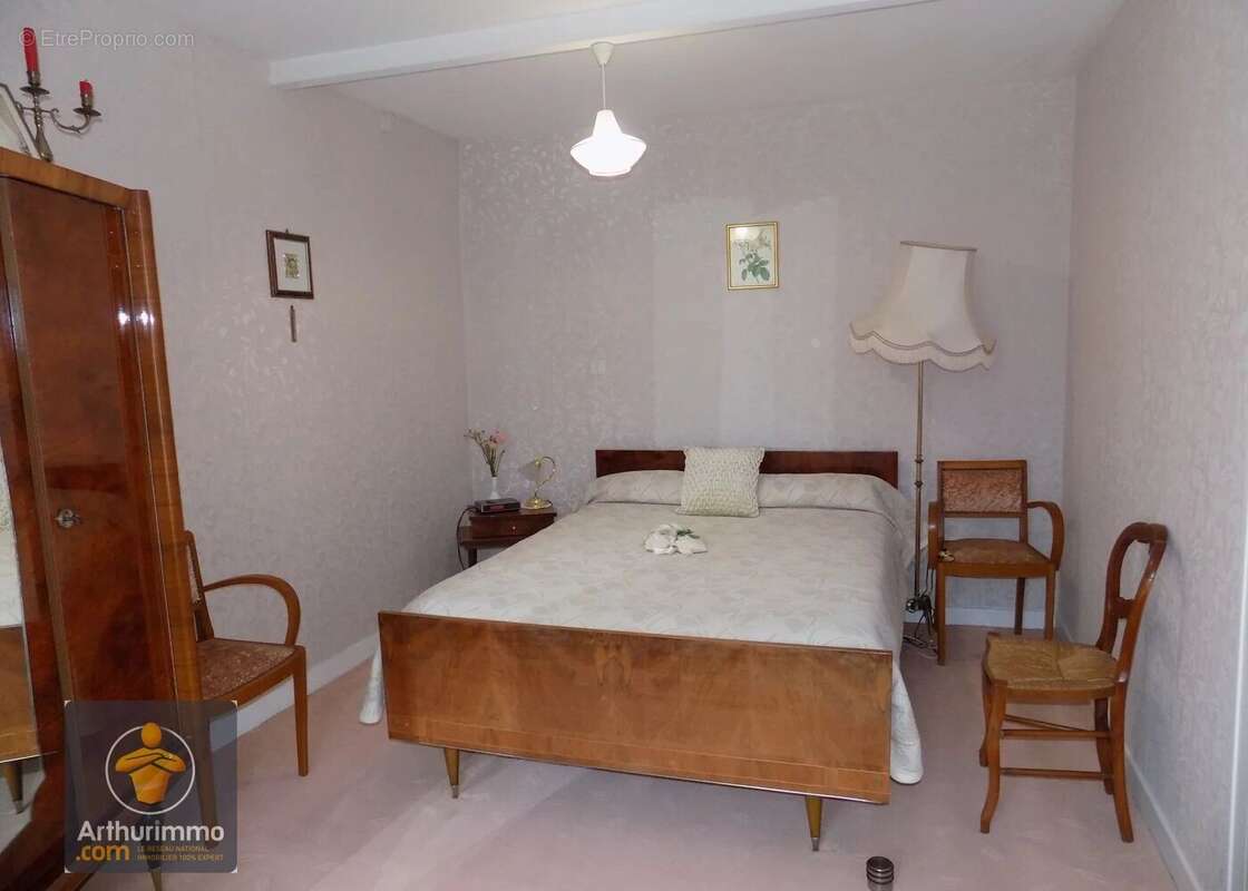 Maison à PRIN-DEYRANCON