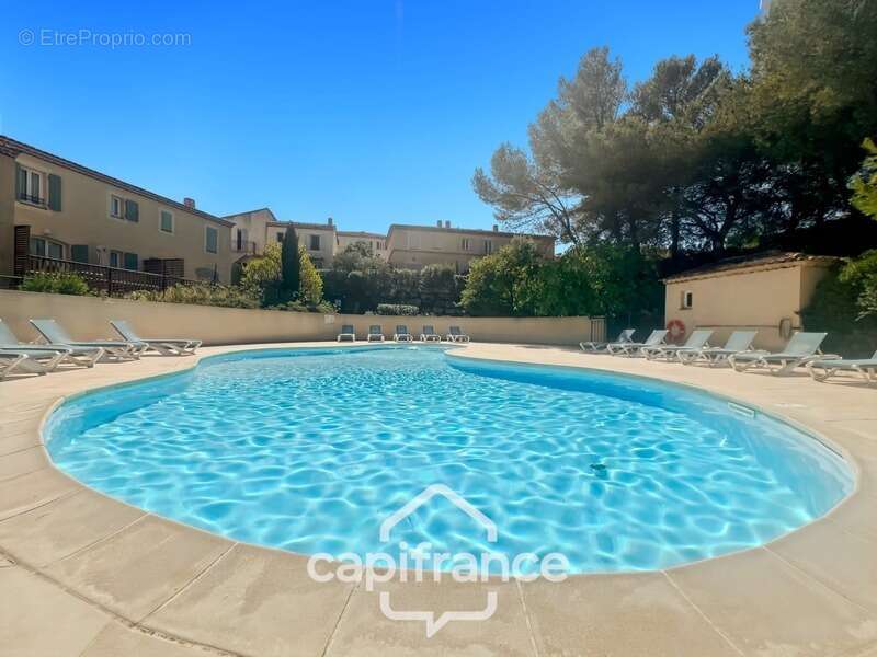 Appartement à MALLEMORT