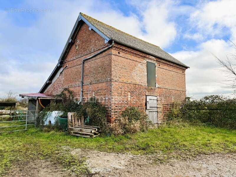Maison à SAINT-CYR-DU-RONCERAY