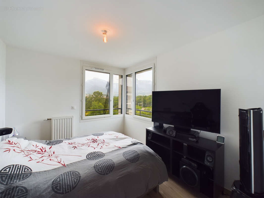 T4 récent de 76 m2 avec balcon, cave et vue dégagée   La Ravoire - photo 11