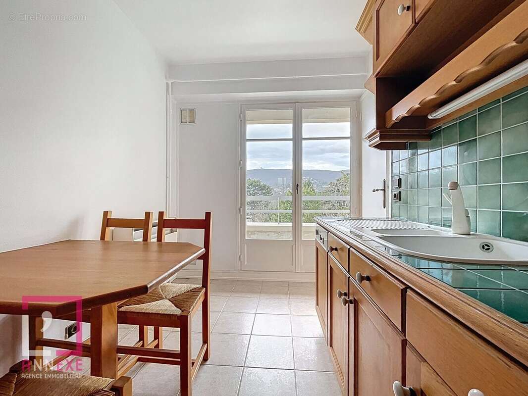 Appartement à FONTAINES-SUR-SAONE