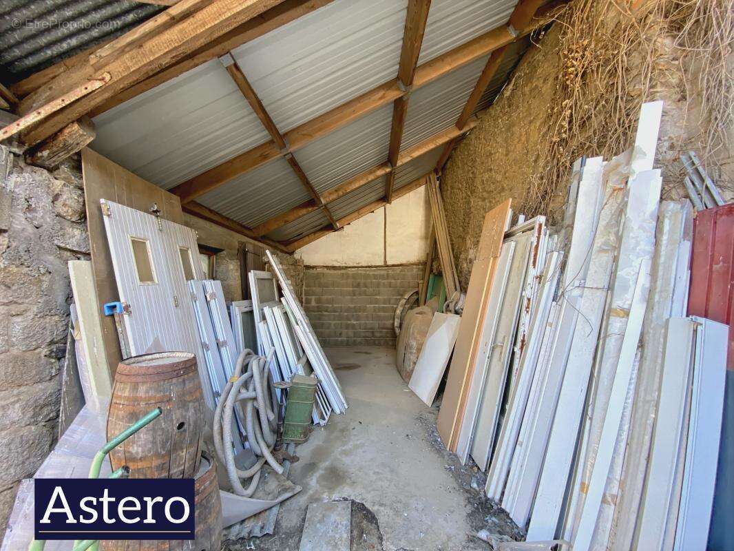 Garage individuel polyvalent de 235 m2 à Pontivy - photo 6
